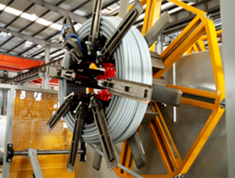 LSP-110 أنابيب HDPE 3 طبقة Co Extrusion Line w / ملف على الإنترنت 