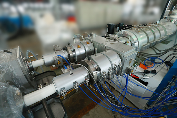 LSDP (H) -63 PVC مزدوجة الأنابيب خط الإنتاج عالية السرعة 