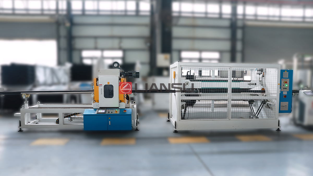 1788512457503117.jpg haul-off and cutting unit for abs pipe extrusion line.jpg
